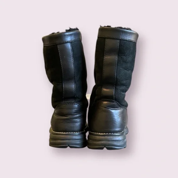 Women’s Ugg Boots - Picture 4 of 7